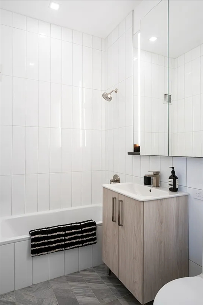 47th Street 8th ave - Photo 2