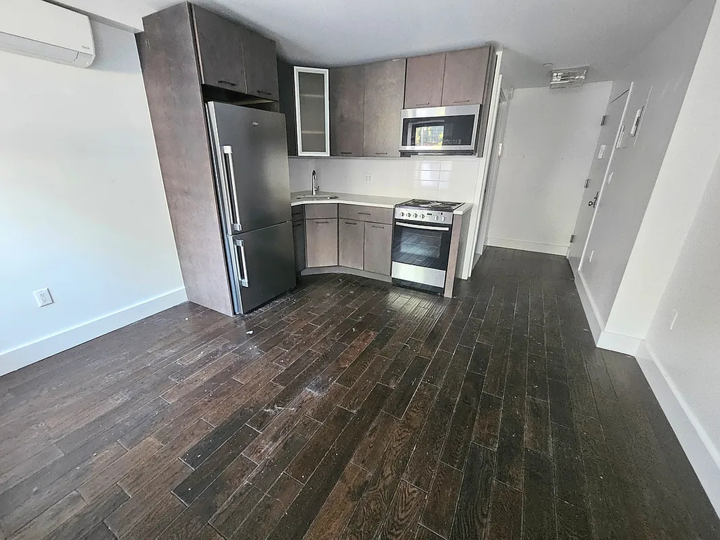 807 Quincy Street - Photo 1