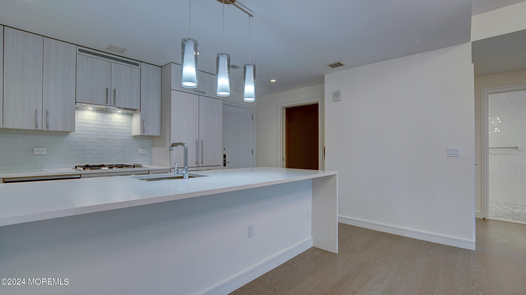 15 Morris Avenue - Photo 6