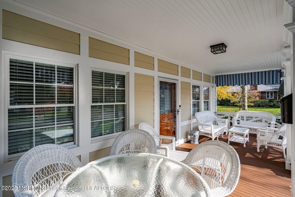 400 4th Avenue - Photo 4