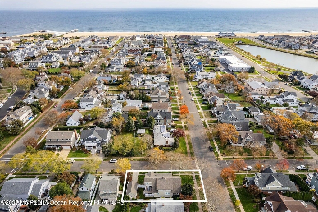 400 4th Avenue - Photo 1