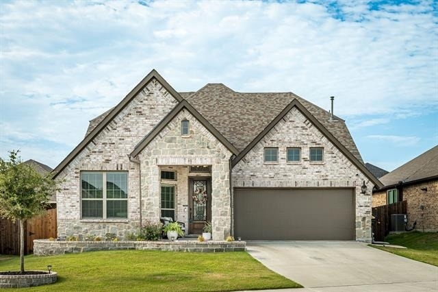 209 Michael Drive - Photo 0
