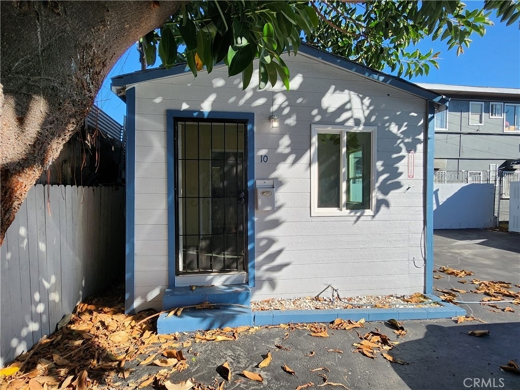 3717 W Imperial - Photo 0