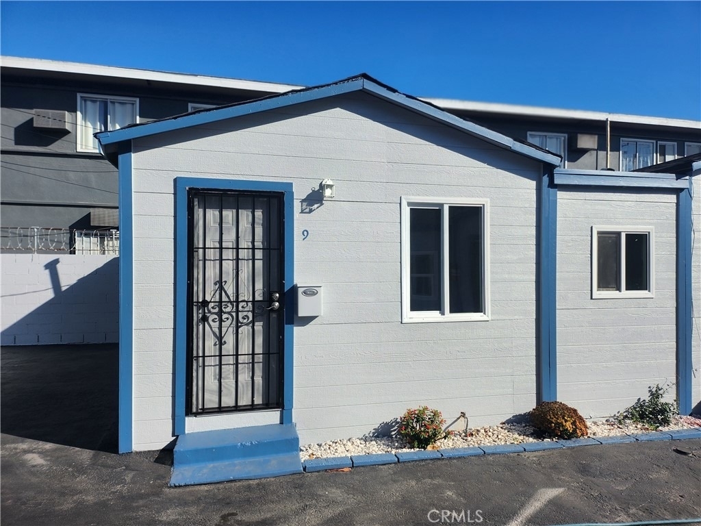 3717 W Imperial - Photo 0