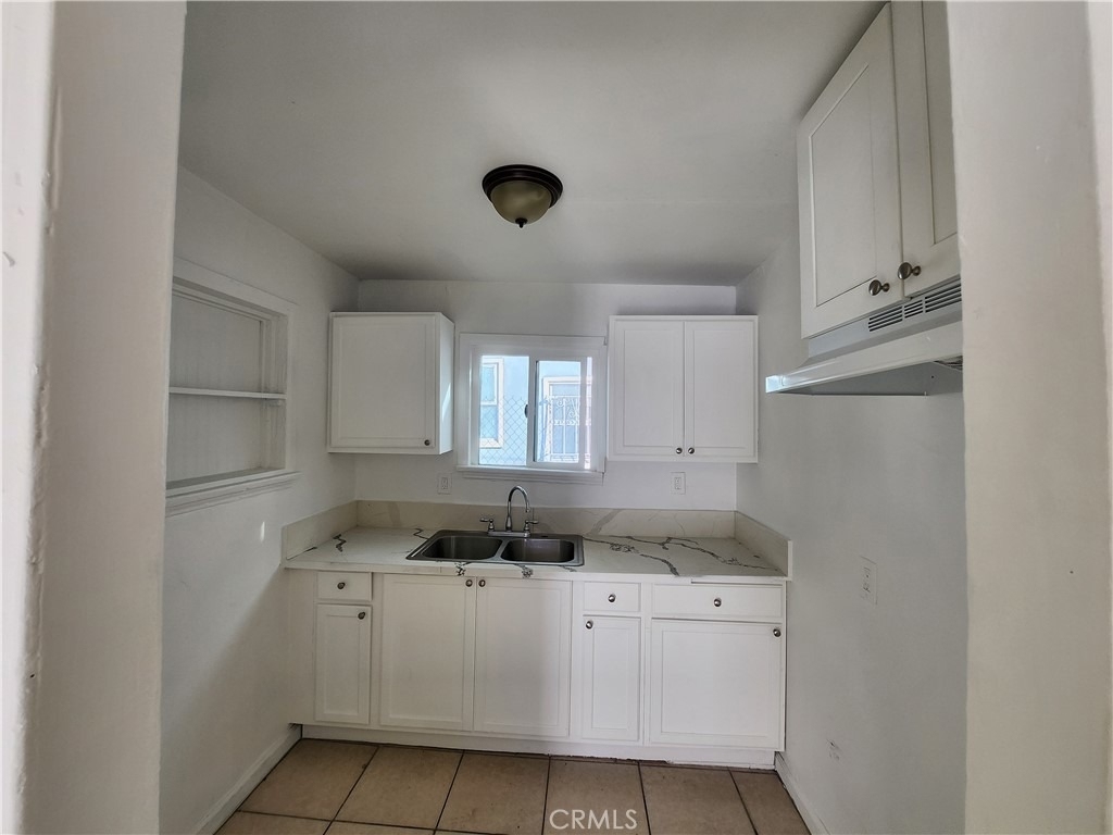 3717 W Imperial - Photo 3