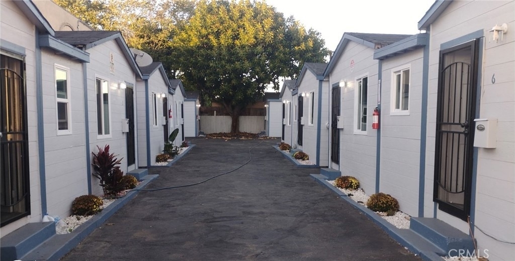 3713 W Imperial - Photo 4