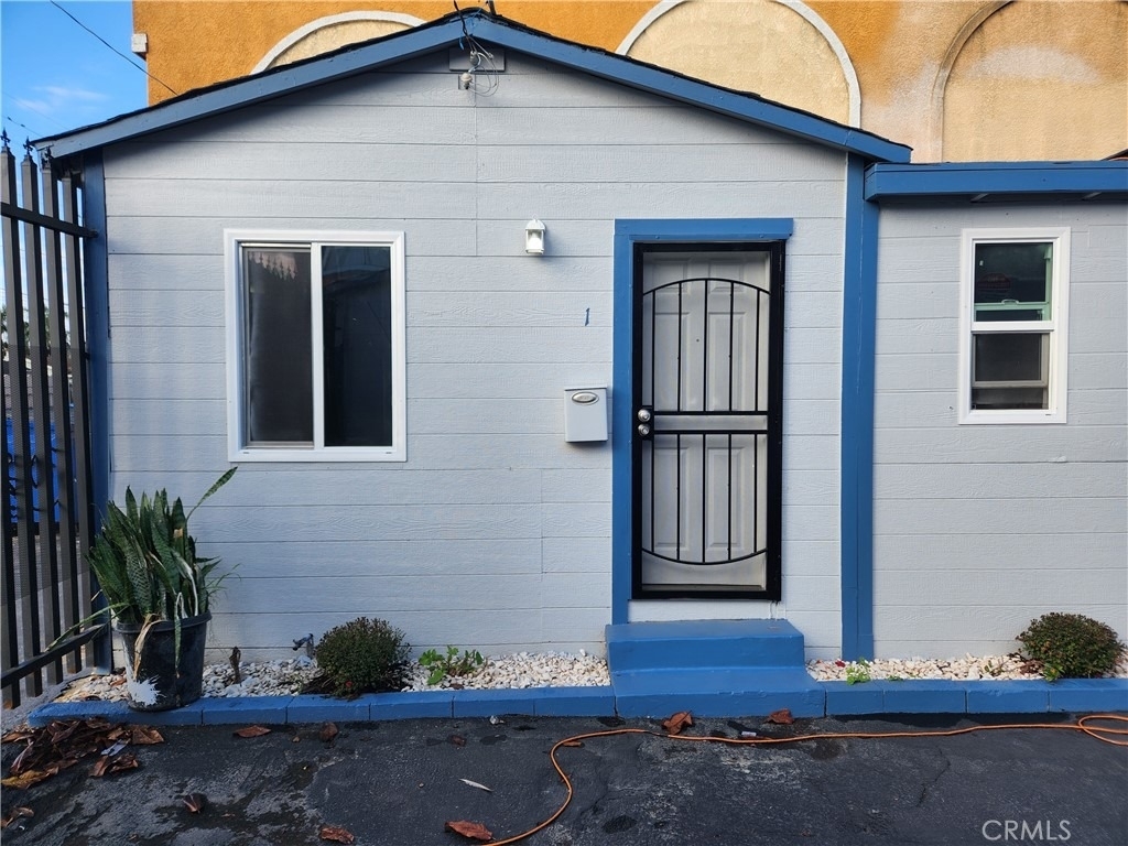 3713 W Imperial - Photo 0