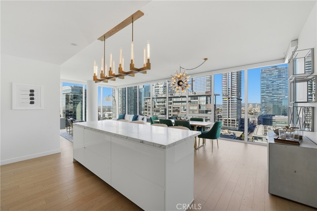 1050 S Grand - Photo 19