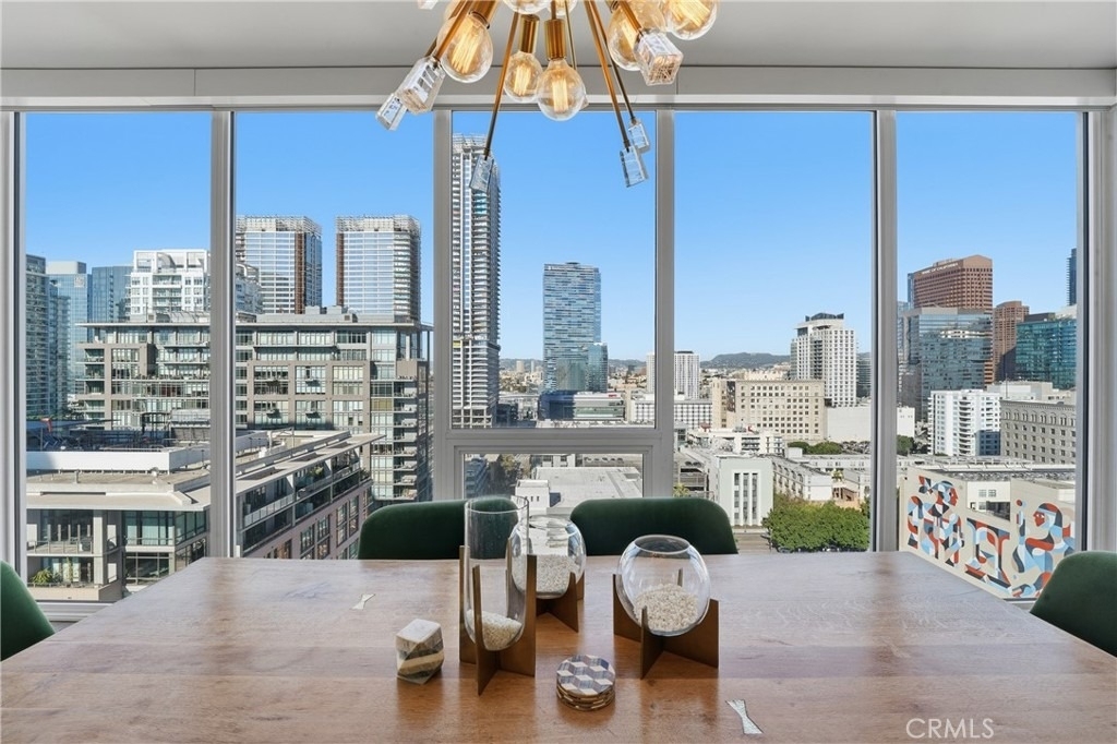 1050 S Grand - Photo 18