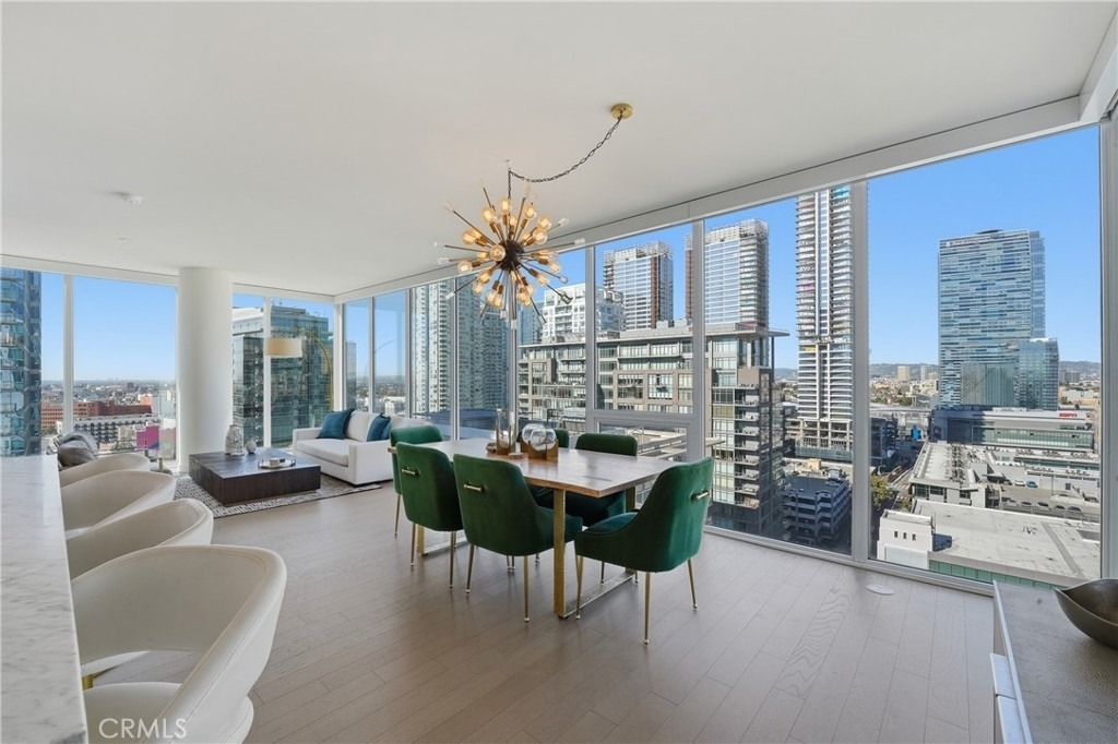 1050 S Grand - Photo 21