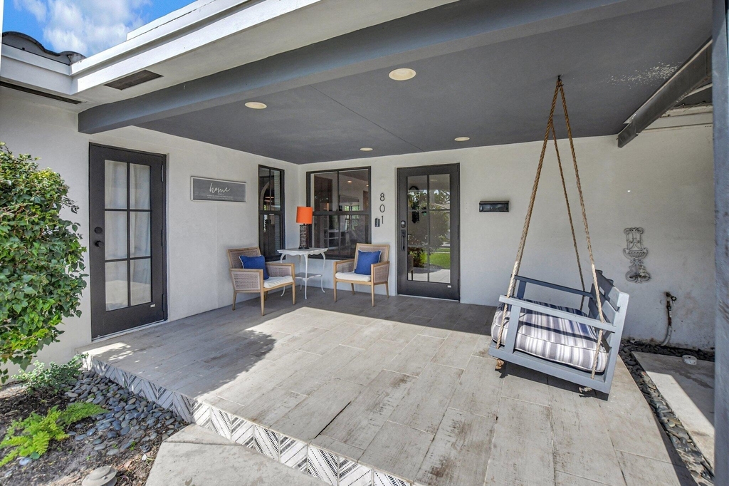 801 Sw 5th Street - Photo 2
