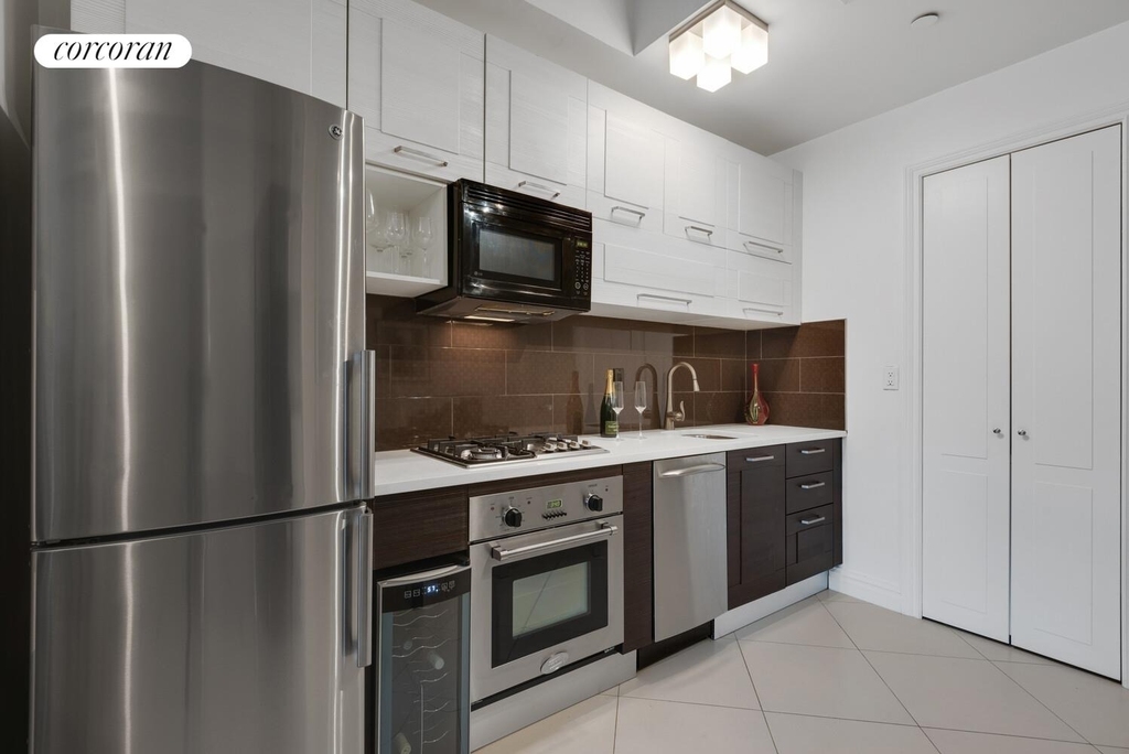 143 W 30th Street - Photo 4