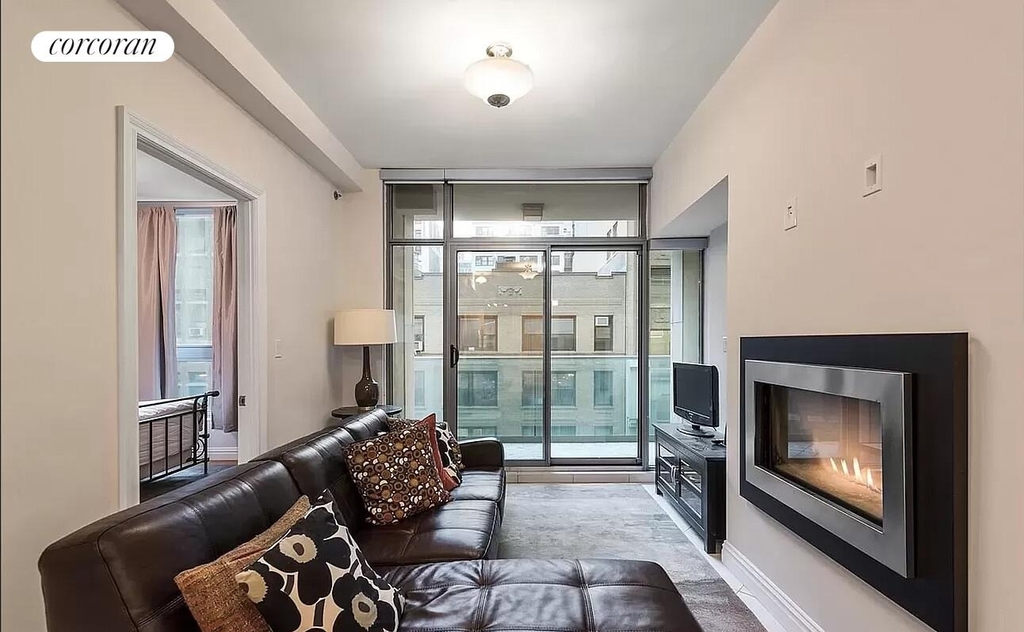 143 W 30th Street - Photo 2