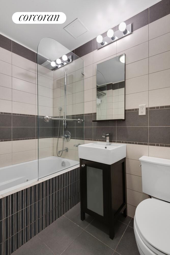 143 W 30th Street - Photo 7