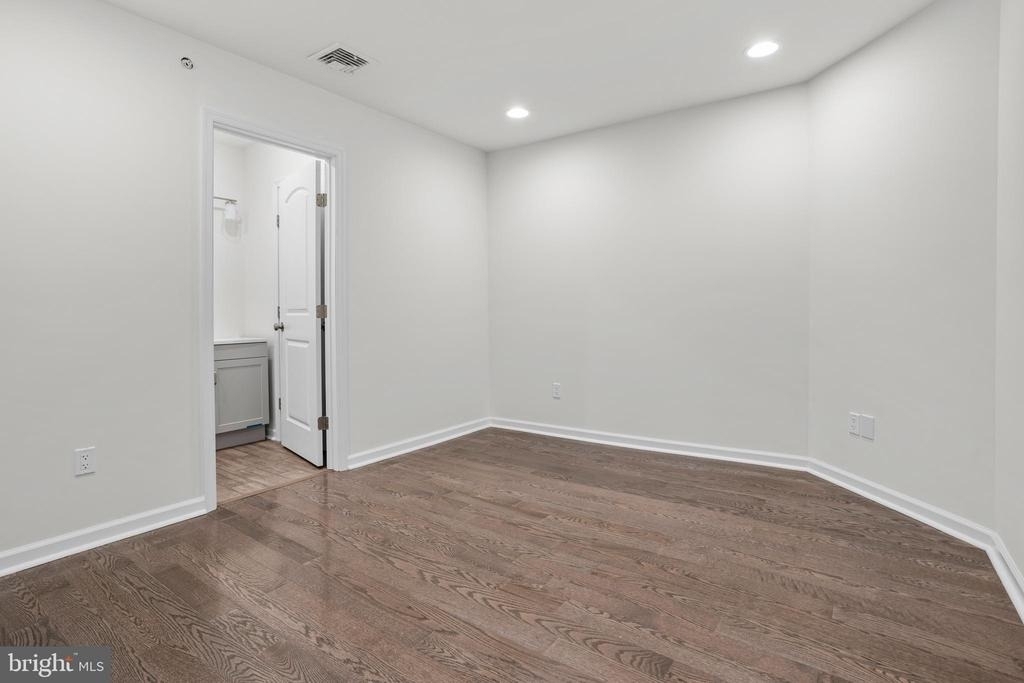 819 11th Avenue - Photo 10