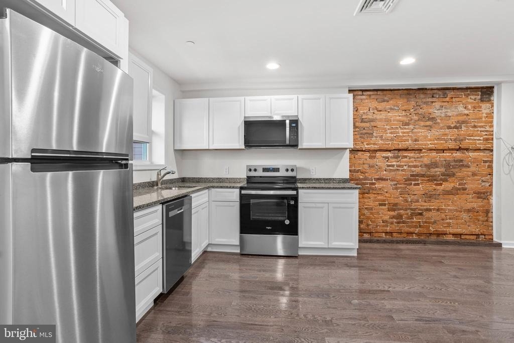 819 11th Avenue - Photo 7
