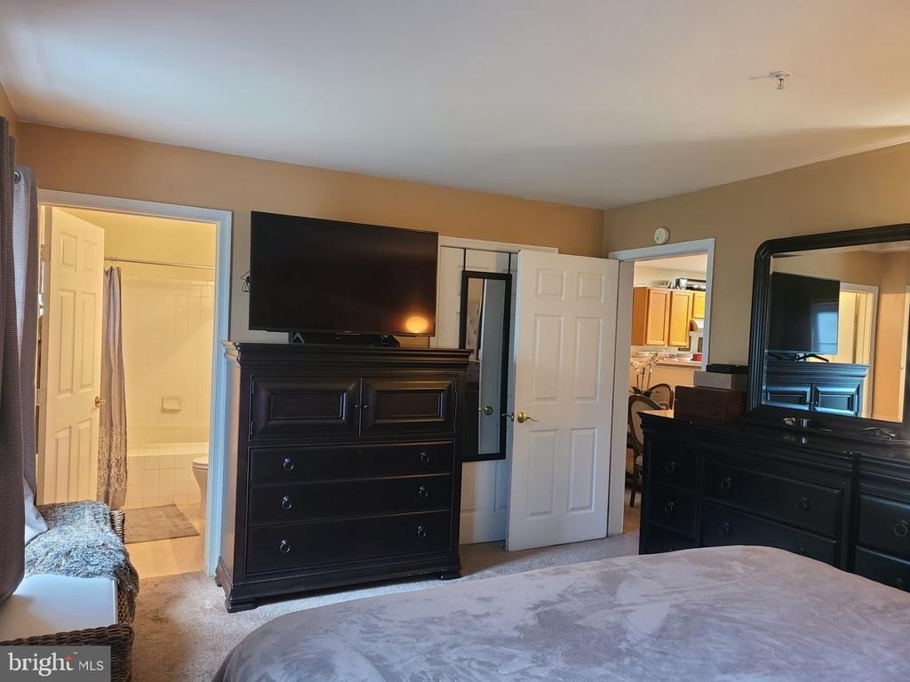 6602 Lake Park Drive - Photo 4
