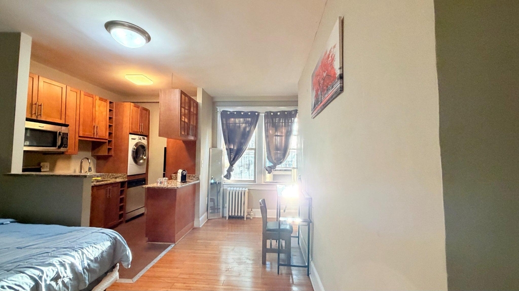 6645 Georgia Avenue Nw - Photo 4