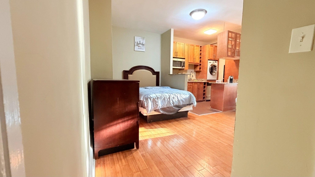 6645 Georgia Avenue Nw - Photo 3