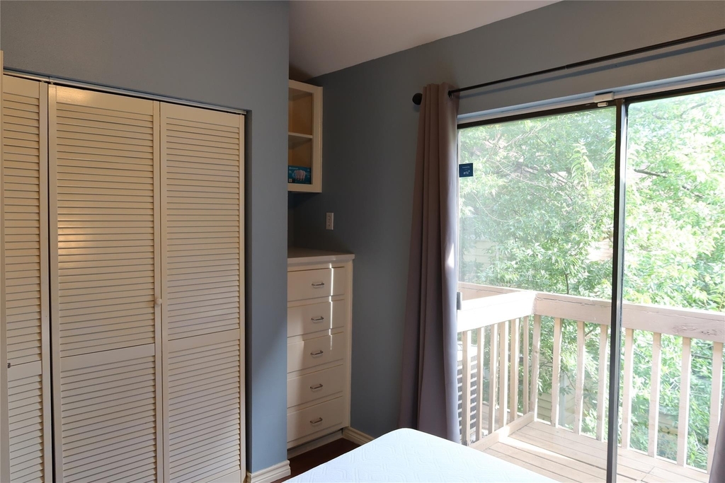 2210 Pearl St - Photo 13