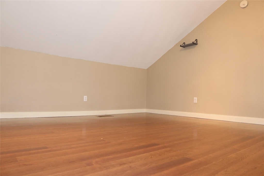 2210 Pearl St - Photo 19