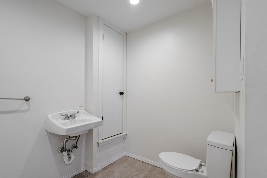 2106 Lamplight Village Cir - Photo 10