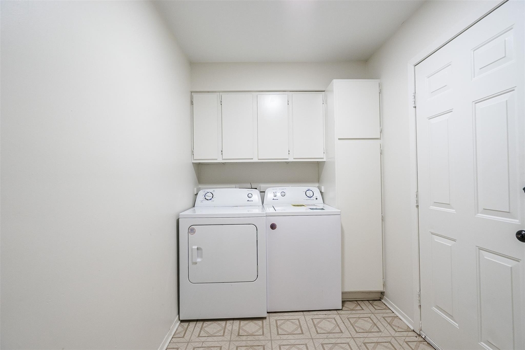 2106 Lamplight Village Cir - Photo 7