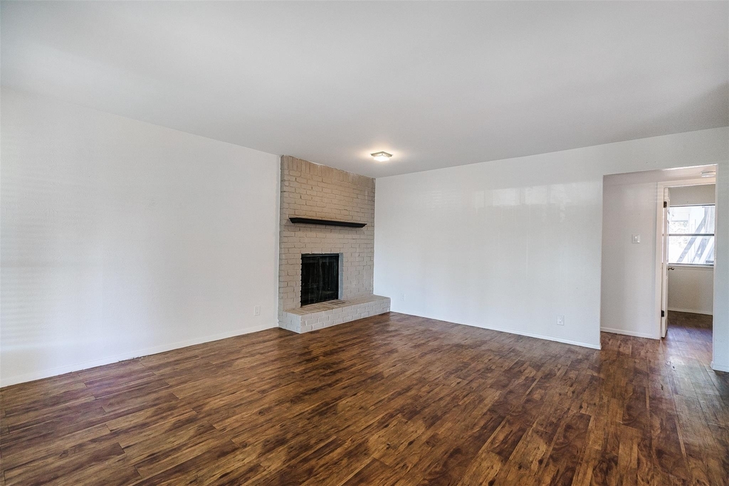 2106 Lamplight Village Cir - Photo 5