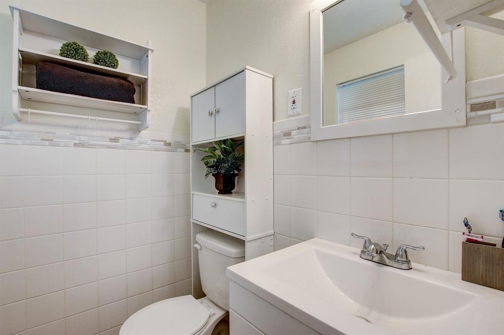 1208 S 19th St - Photo 13