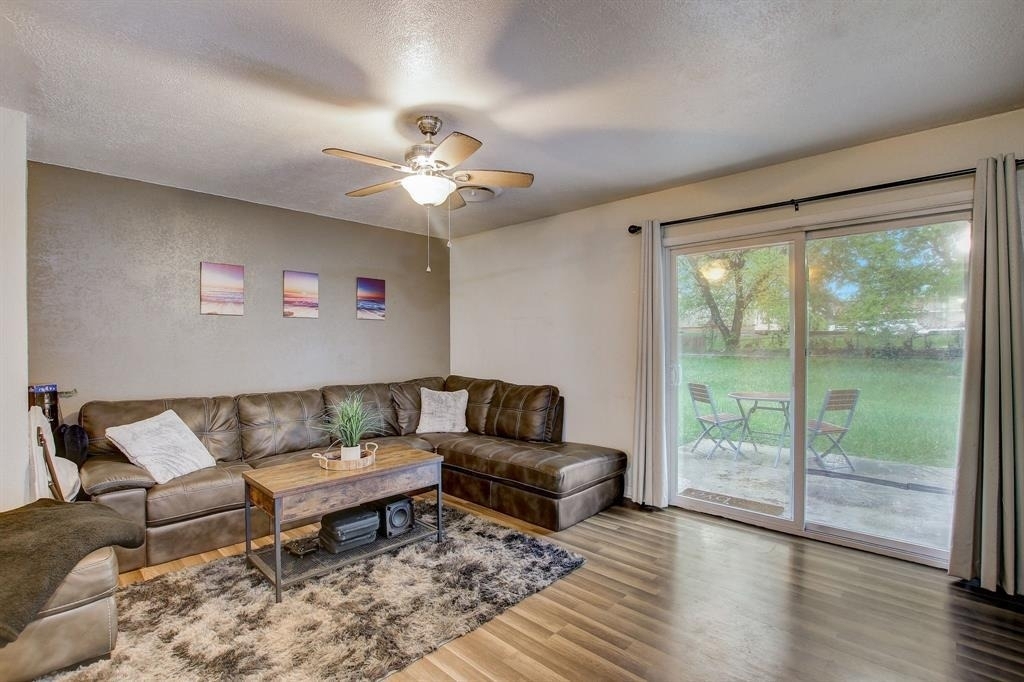 1208 S 19th St - Photo 9