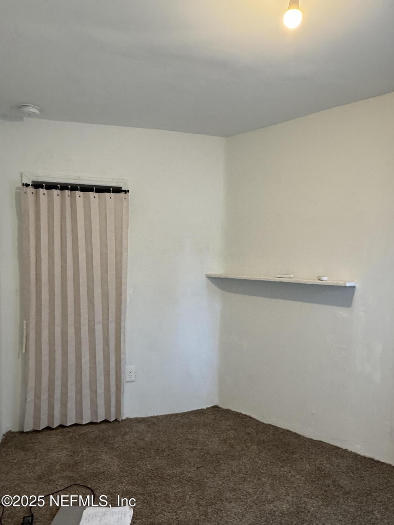 946 Spearing Street - Photo 10