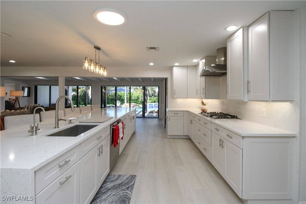 1555 Crayton Road - Photo 8