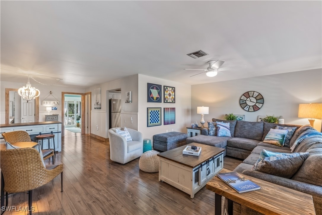 564 109th Avenue N - Photo 7