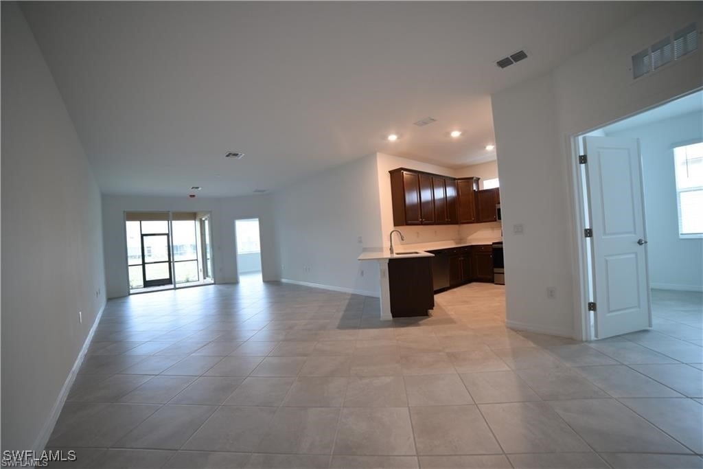 2665 Vine Avenue - Photo 4