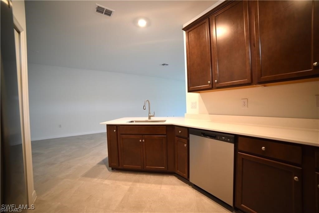 2665 Vine Avenue - Photo 2