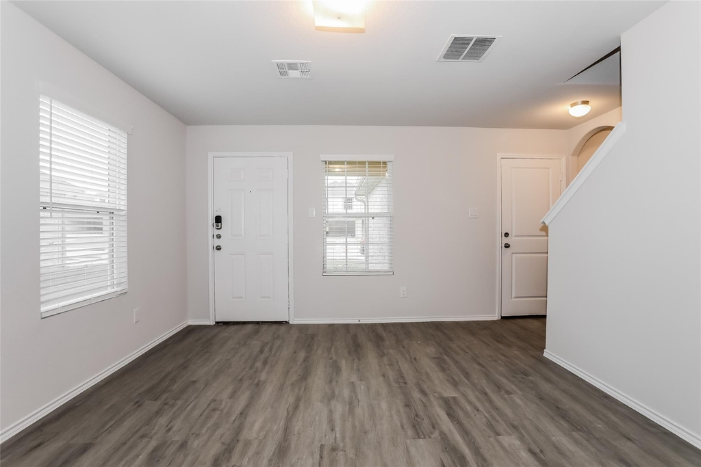 411 Brushback Drive - Photo 5