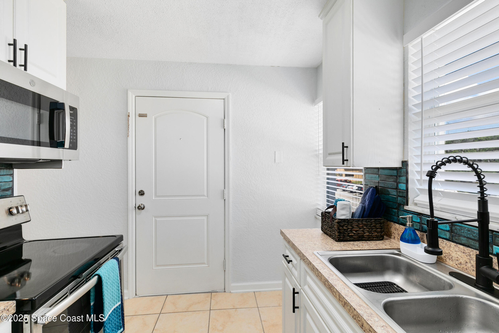 1029 Park Drive - Photo 9