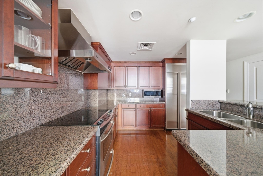 914 Main Street - Photo 3
