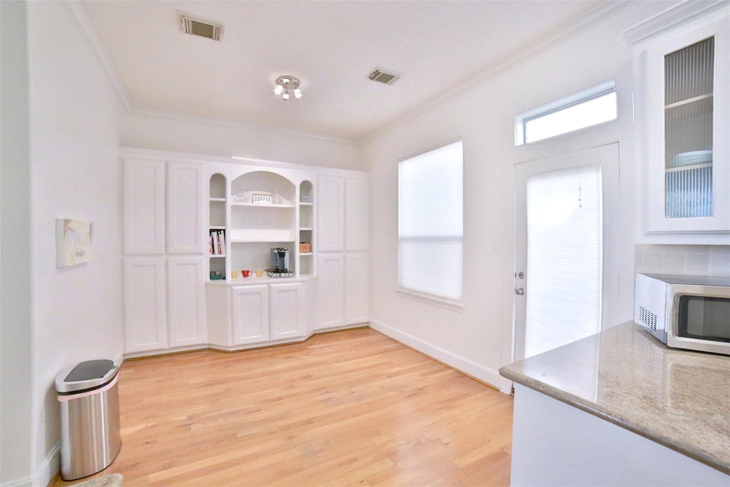 2410 Dorrington Street - Photo 16