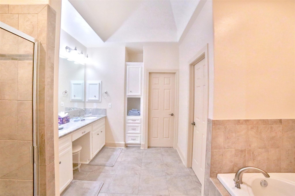 2410 Dorrington Street - Photo 12