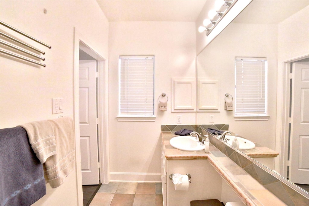 2410 Dorrington Street - Photo 23