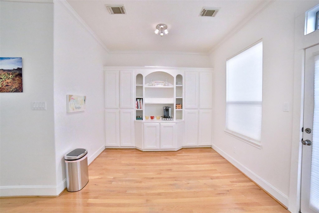 2410 Dorrington Street - Photo 15