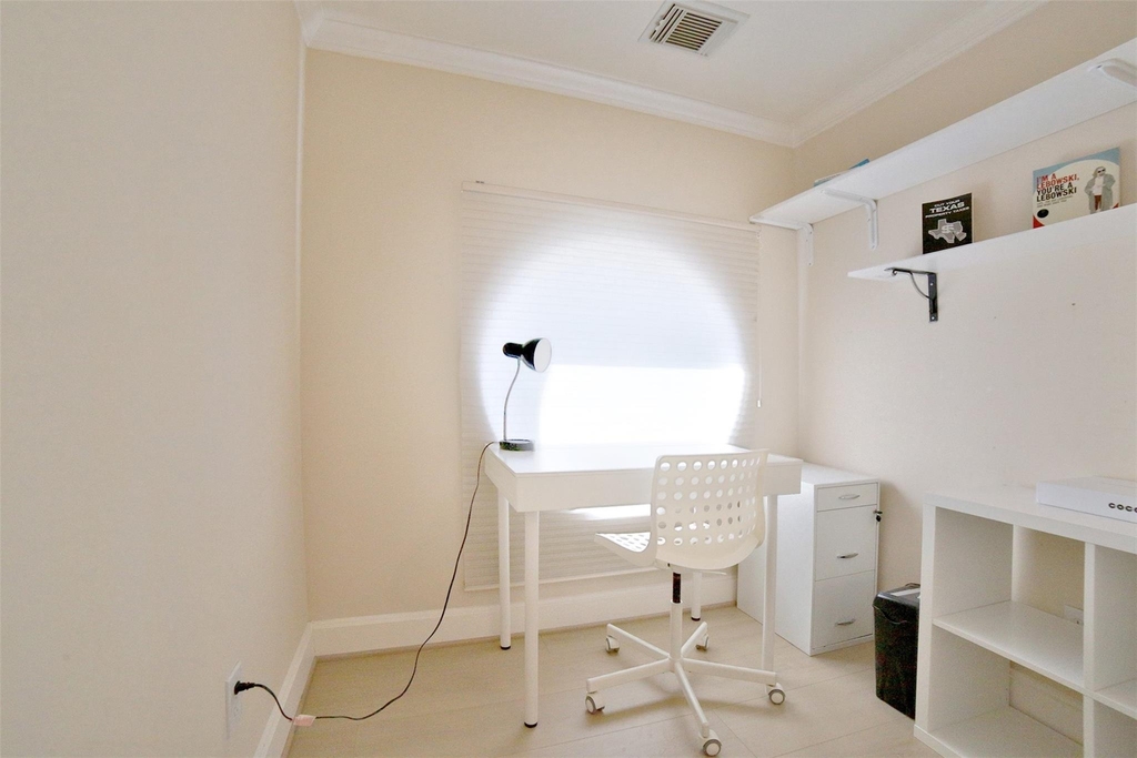 2410 Dorrington Street - Photo 18