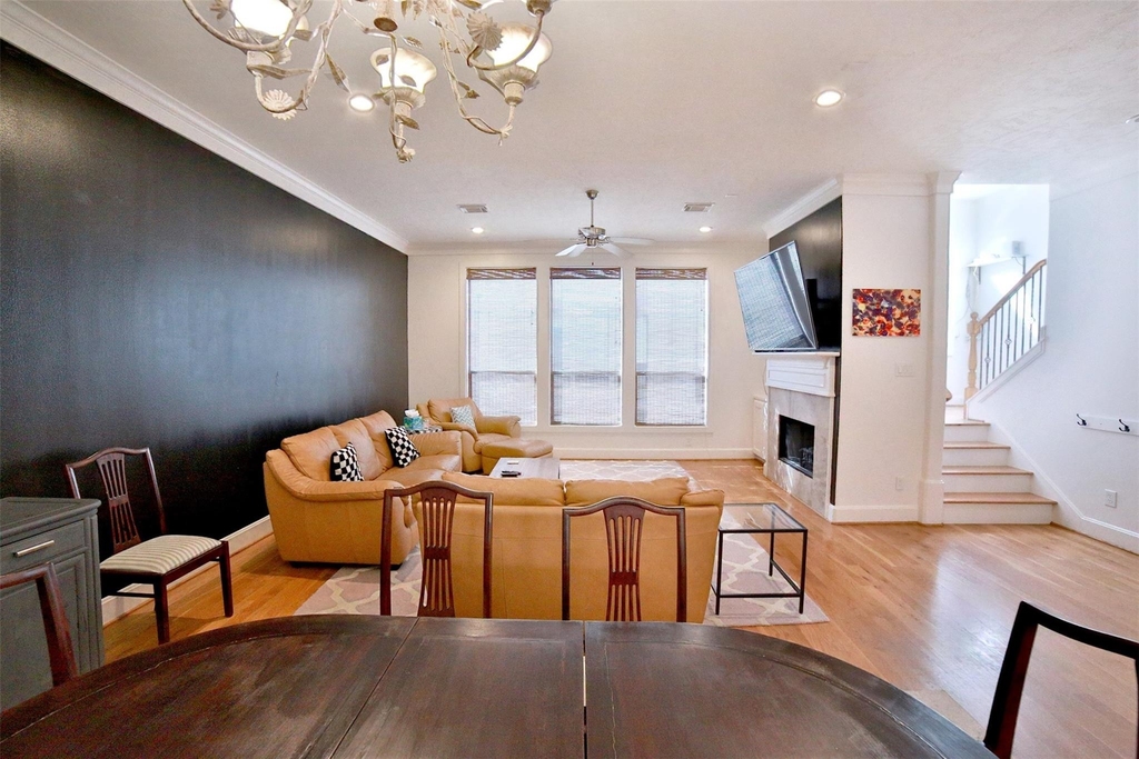 2410 Dorrington Street - Photo 3