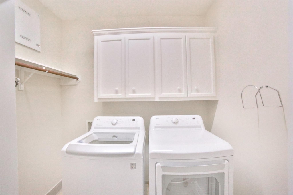 2410 Dorrington Street - Photo 20