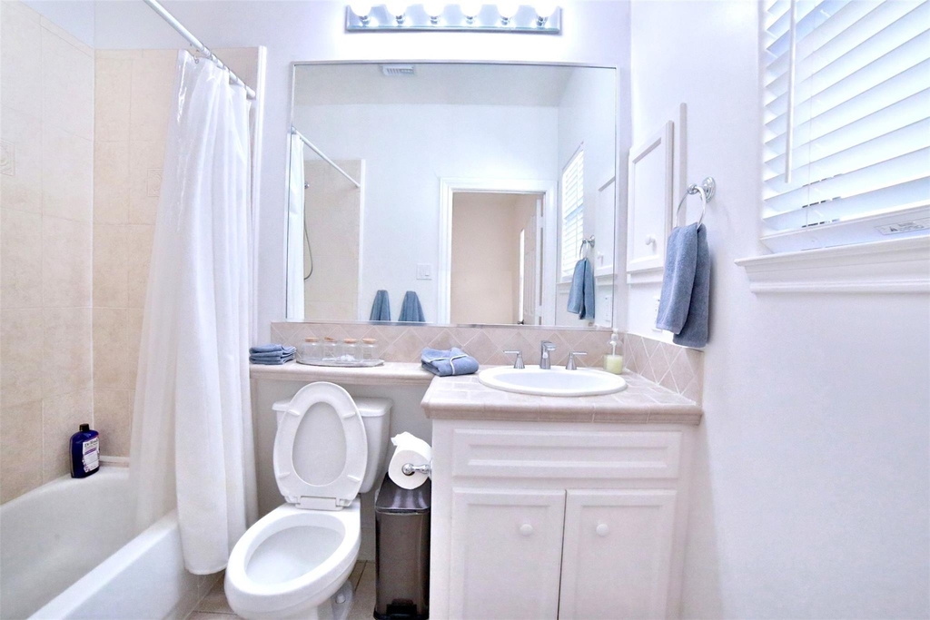 2410 Dorrington Street - Photo 26