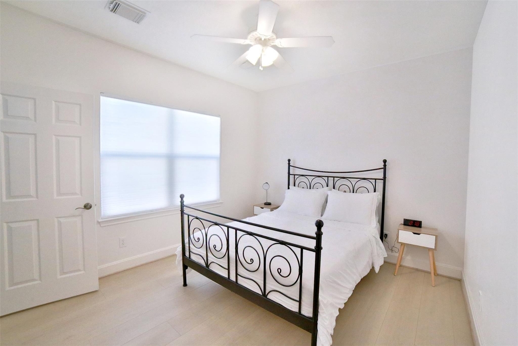 2410 Dorrington Street - Photo 25