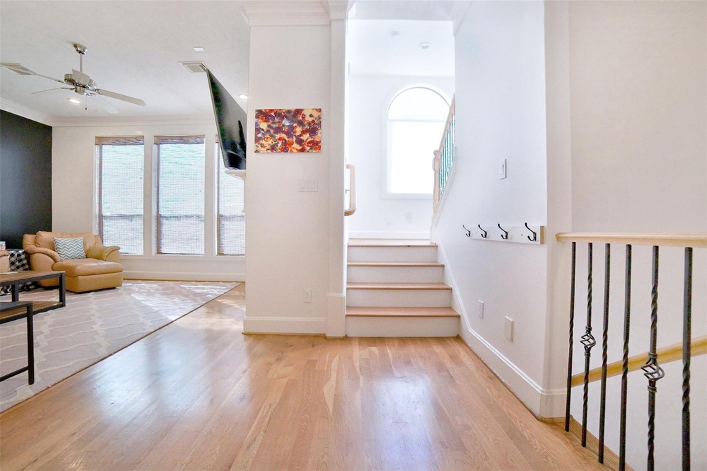 2410 Dorrington Street - Photo 5