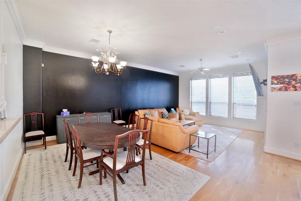 2410 Dorrington Street - Photo 4