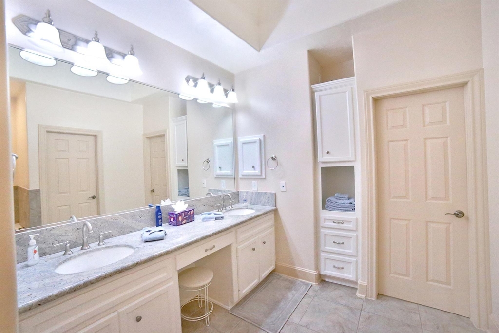 2410 Dorrington Street - Photo 11